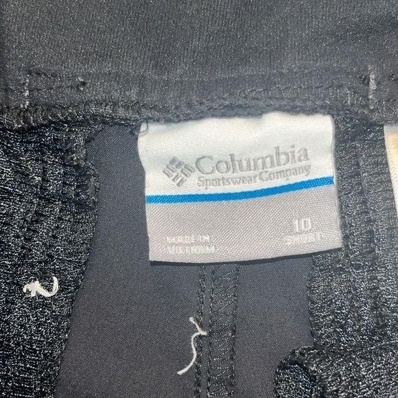 Columbia Women's Omni-Shield Climber Canyon Stretch Shorts size 10 Black - Picture 8 of 9